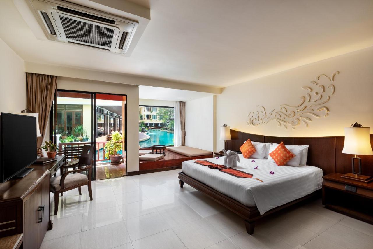 Double or Twin Room with Pool Access,925874752:JPEG